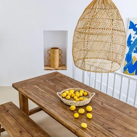 Maison Mariel Nyaraló *