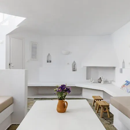 Maison Mariel Nyaraló *